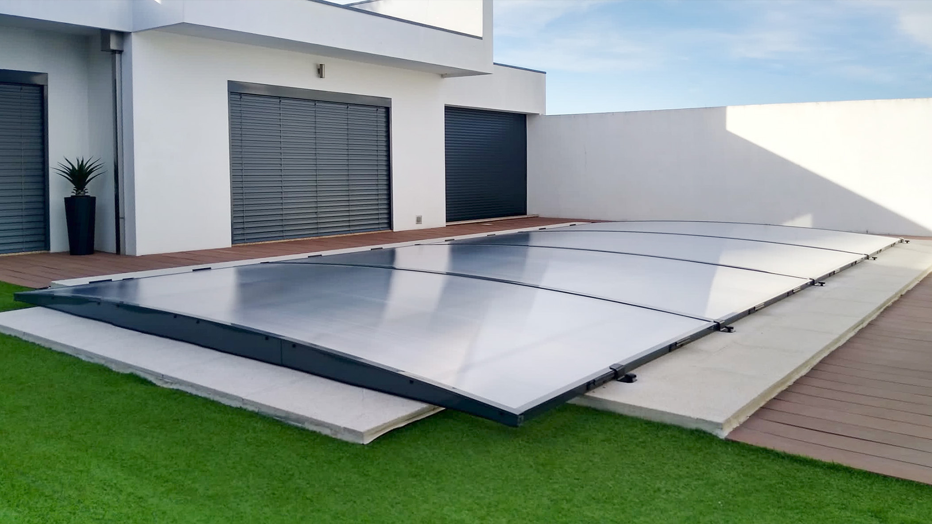 Abris de piscine bas relevables - CoverAbri - Abris en kit