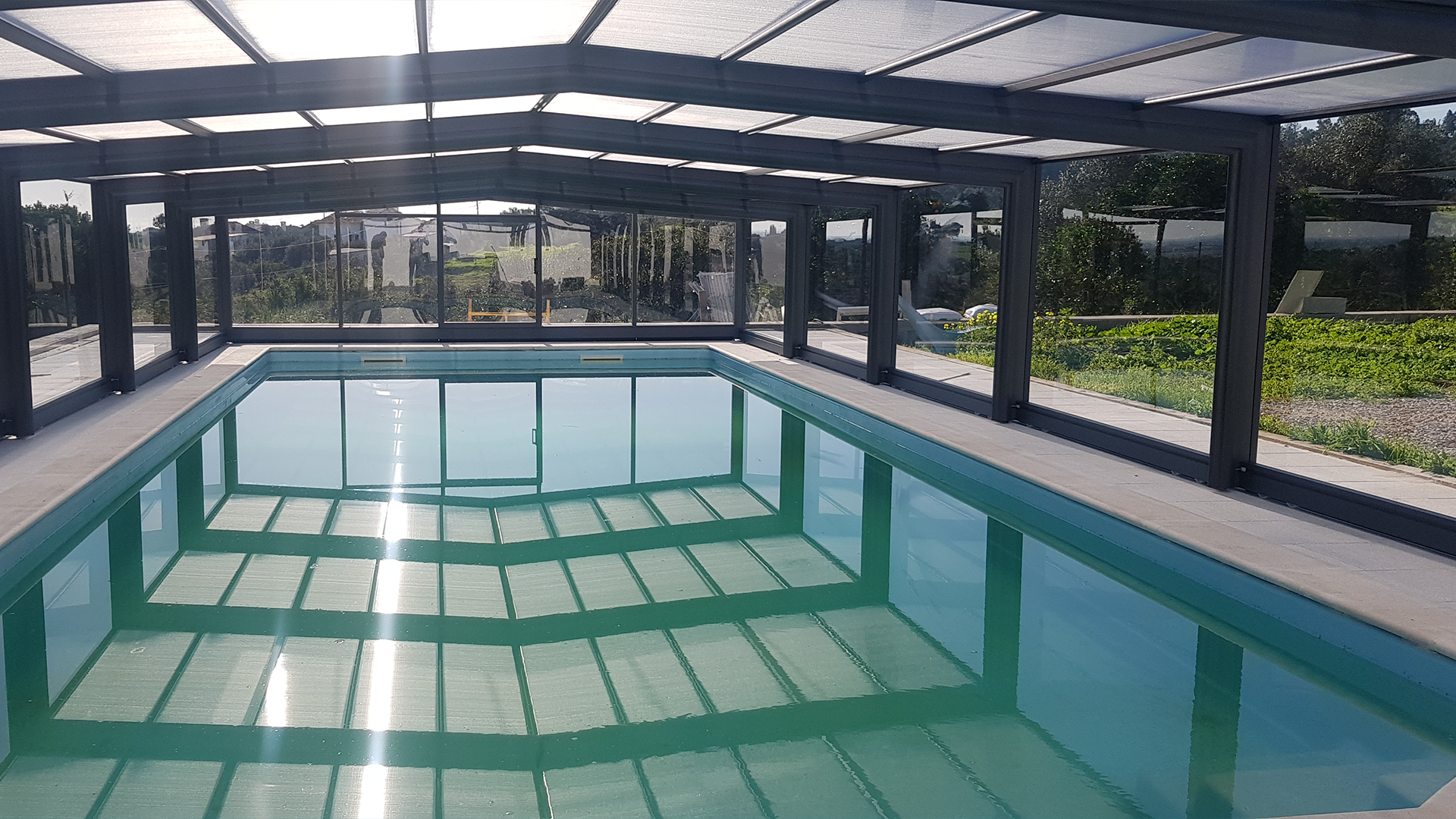 Abris de piscine semi-hauts - CoverAbri - Abri en kit Abris de piscine semi-hauts - CoverAbri - Abri en kit